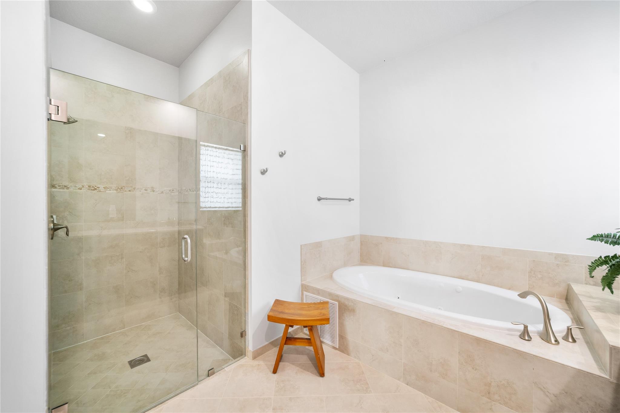 MIRA LAGO - Residential