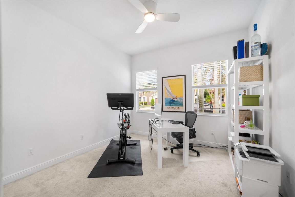 MIRA LAGO - Residential