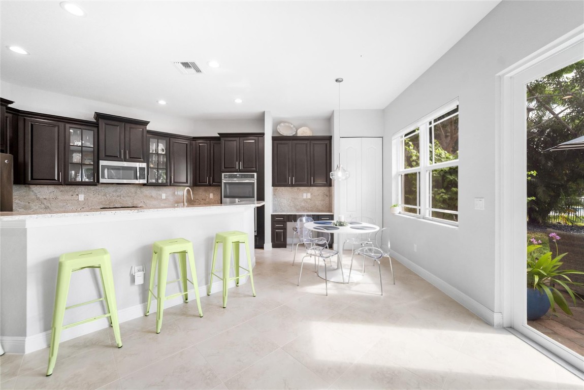 MIRA LAGO - Residential