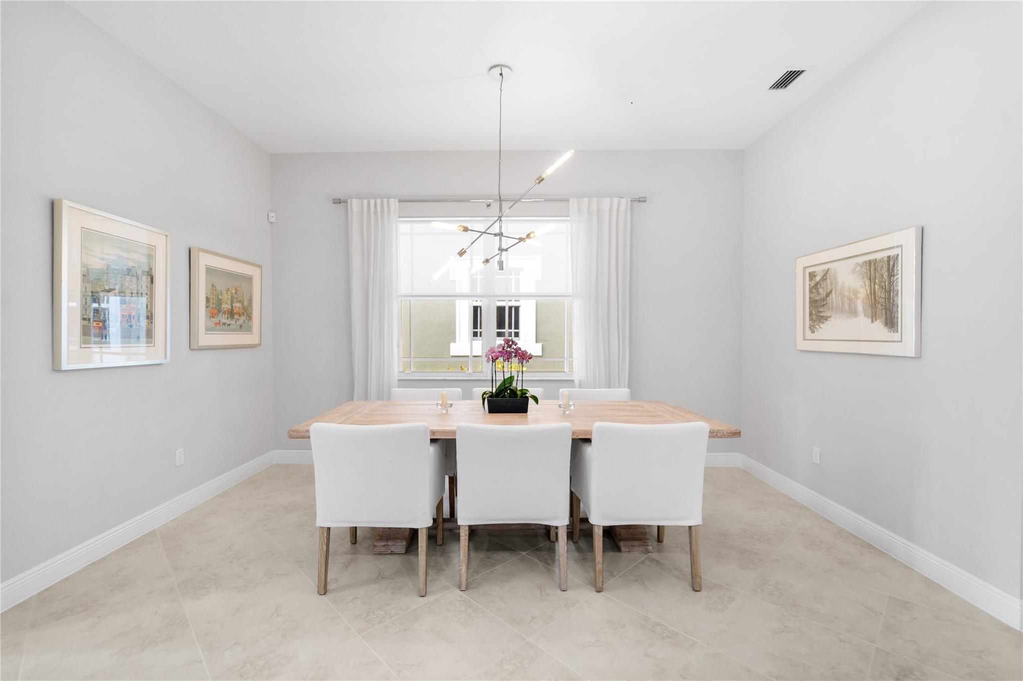 MIRA LAGO - Residential