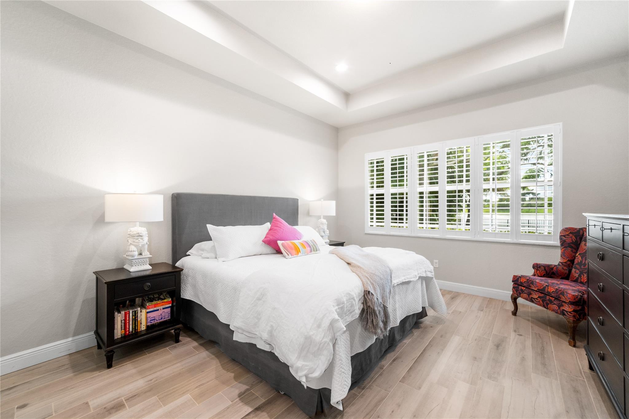 MIRA LAGO - Residential