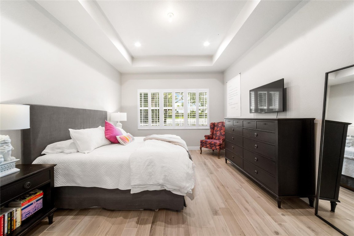 MIRA LAGO - Residential