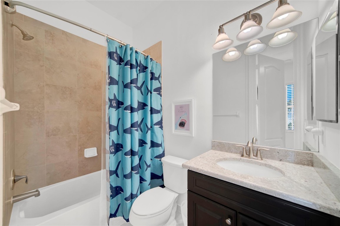 MIRA LAGO - Residential