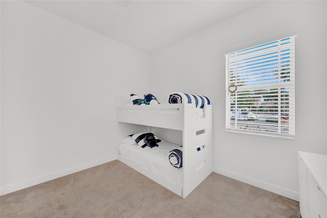 MIRA LAGO - Residential