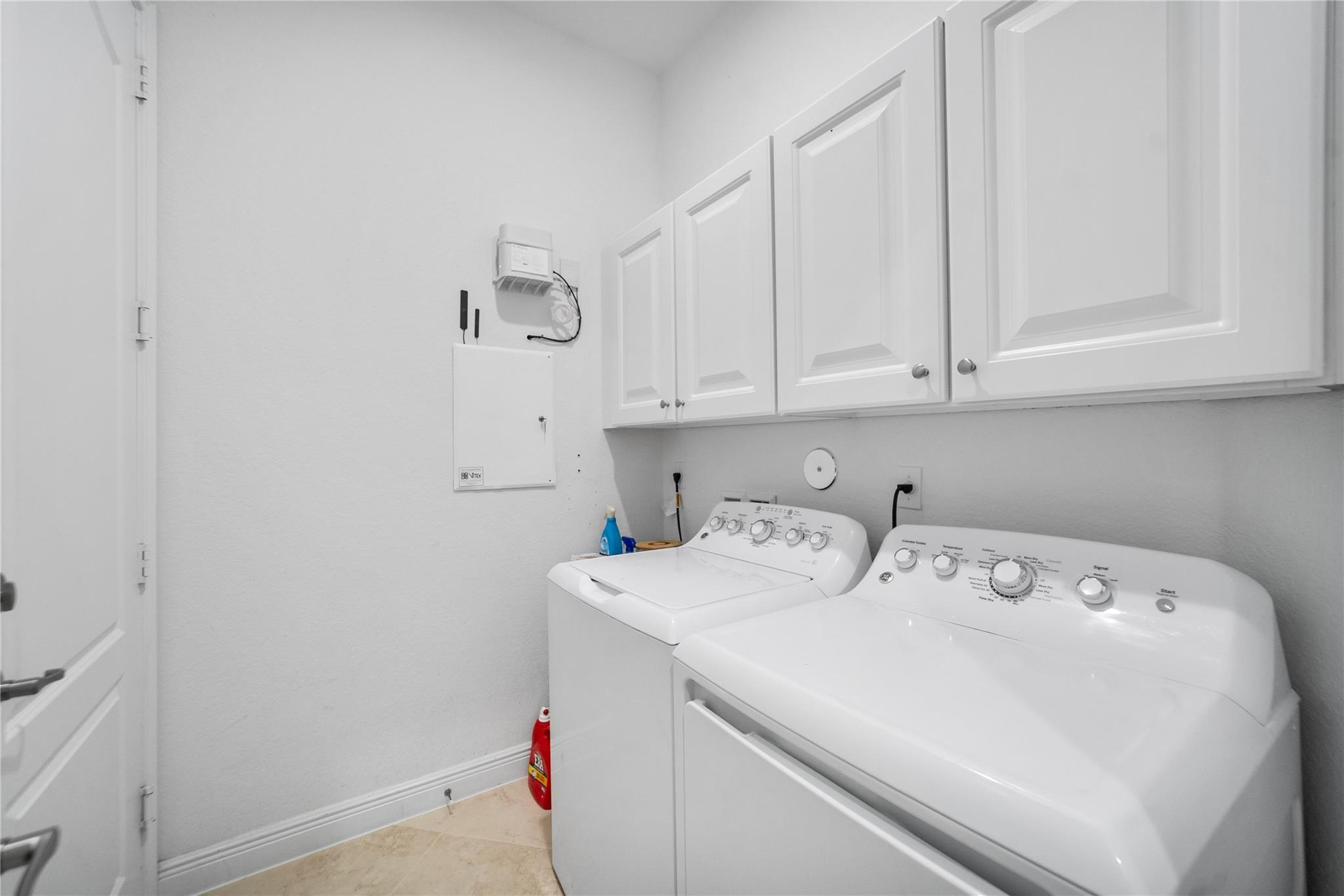 MIRA LAGO - Residential