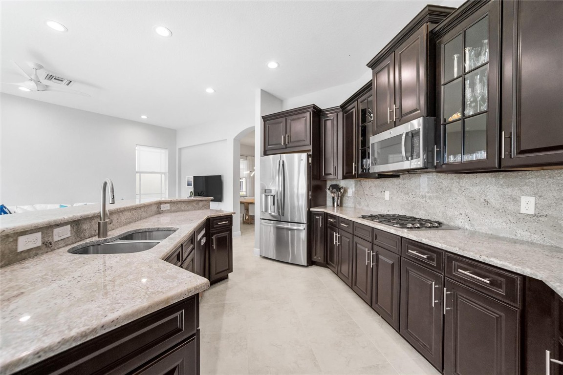 MIRA LAGO - Residential