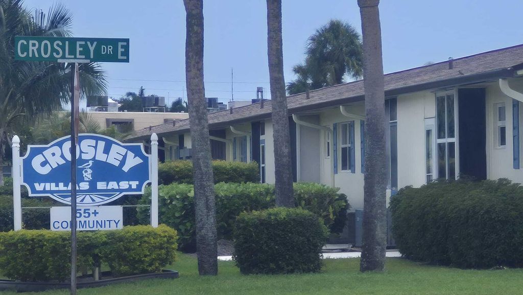 Photo of 2805 Crosley Drive E #Apt E, West Palm Beach, FL 33415 (MLS # B26029679)