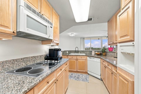 Tiny photo for 6001 N OCEAN Drive #503, Hollywood, FL 33019 (MLS # B26081294)