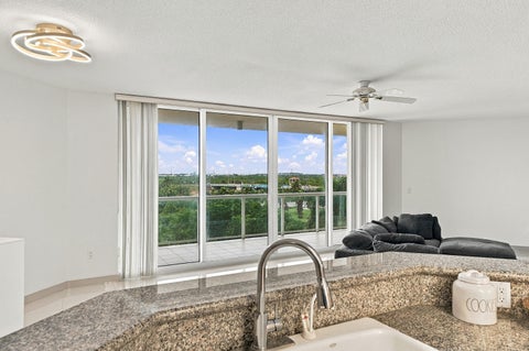 Tiny photo for 6001 N OCEAN Drive #503, Hollywood, FL 33019 (MLS # B26081294)