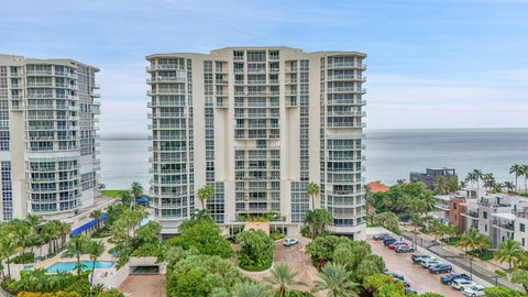Tiny photo for 6001 N OCEAN Drive #503, Hollywood, FL 33019 (MLS # B26081294)