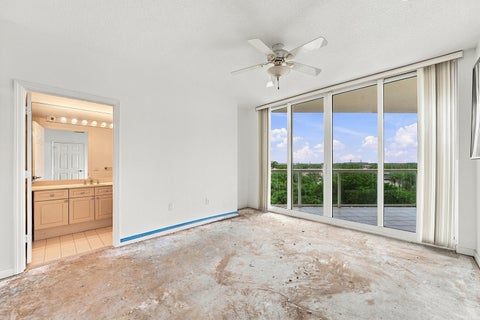 Tiny photo for 6001 N OCEAN Drive #503, Hollywood, FL 33019 (MLS # B26081294)