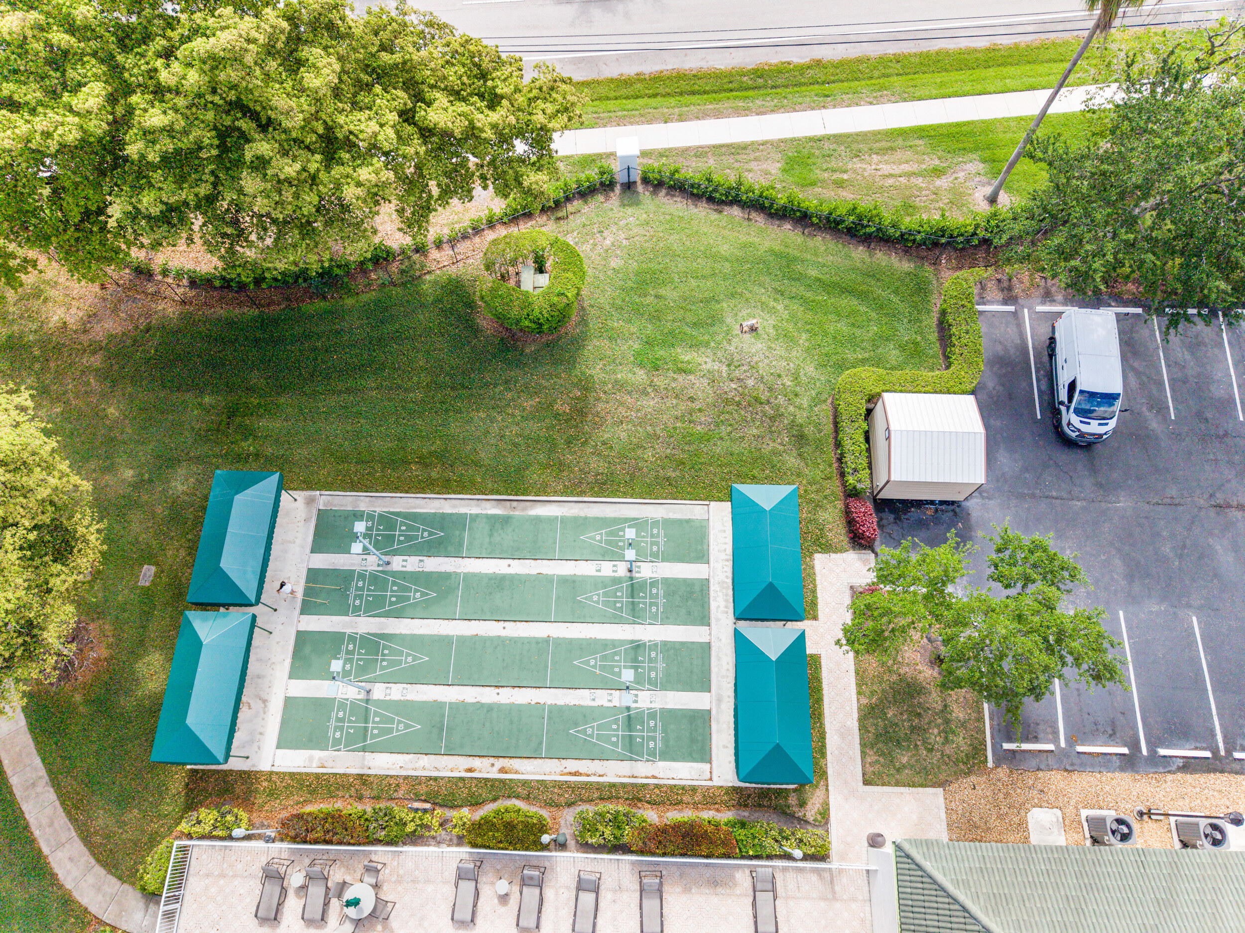 SOUTHAMPTON CONDOMINIUM - Residential