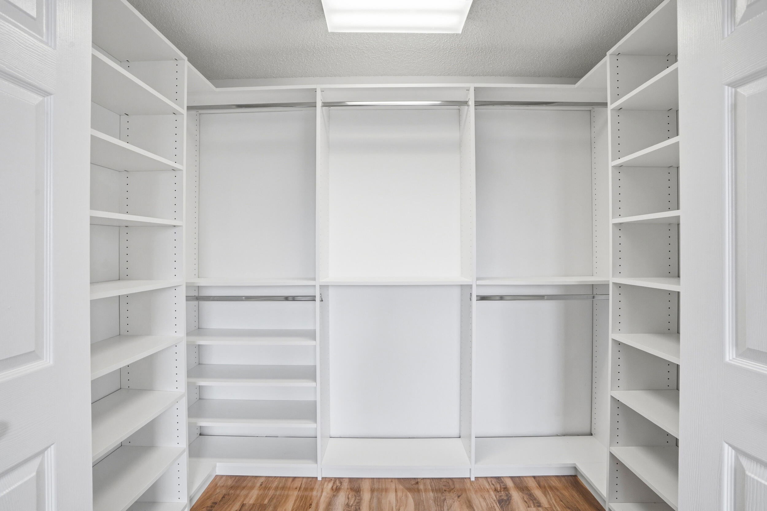 SOUTHAMPTON CONDOMINIUM - Residential