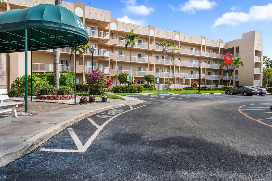 Southampton at Kings Point. Prestigious 55+ Community. Luxury awaits you in this huge 2/2 corner unit, freshly painted, gorgeous condo! Natural light floods thru-out the home, neutral tile, w/d, lots of closet space and built-ins too, even a murphy bed in the 2nd bedroom. Oversized kitchen w/ pantry and lots of cabinet space. Lovely, screened patio overlooking manicured, garden area. Designated parking space and lots of guest parking. Enjoy full access to the famous Kings Point Clubhouse & amenities, located just across the street, including heated pools (indoor/outdoor), tennis courts, fitness centers, professional theater and entertainment, classes, courtesy buses, & many social activities. Monthly maintenance includes water, cable TV, internet, insurance, gated security, & landscaping