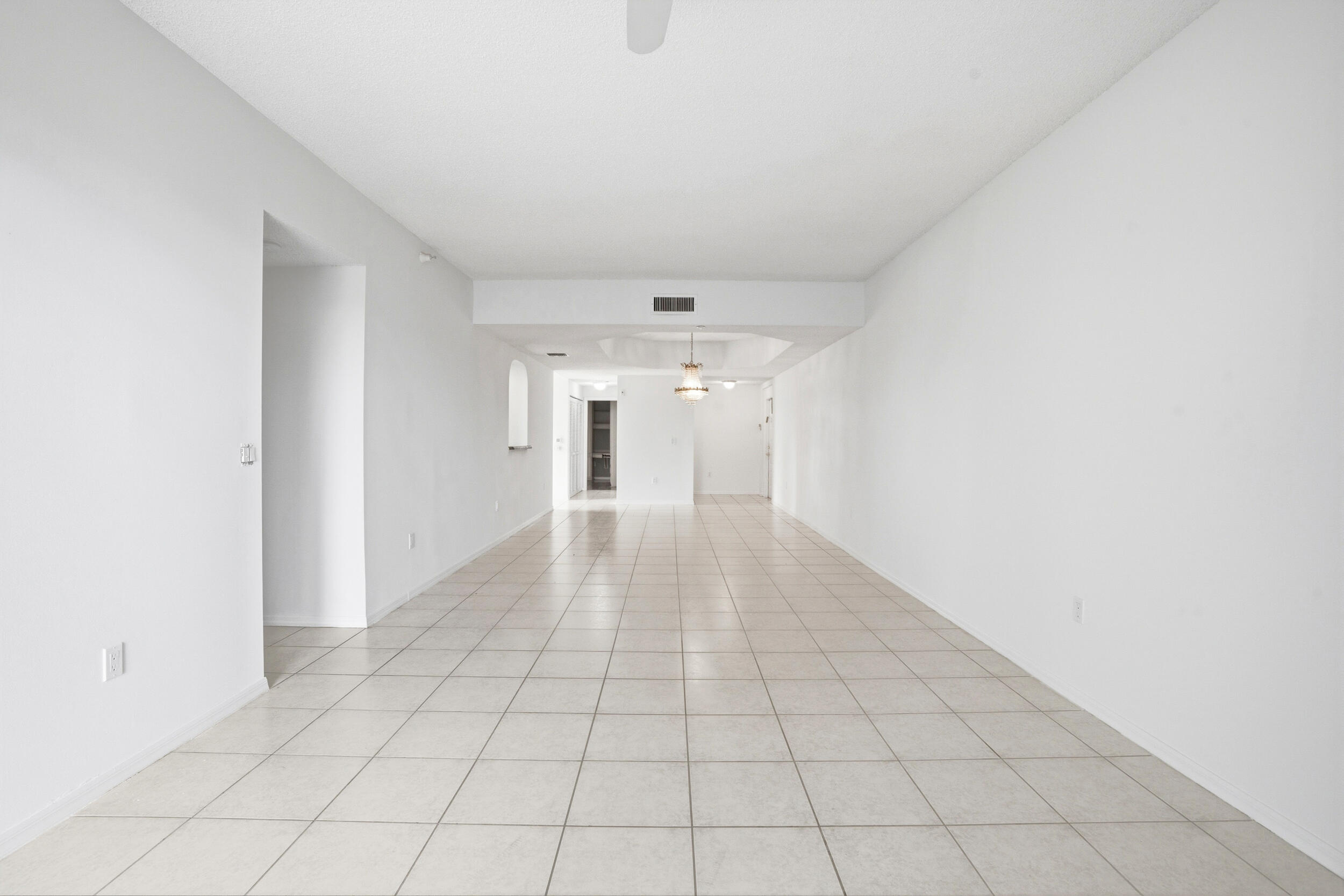 SOUTHAMPTON CONDOMINIUM - Residential