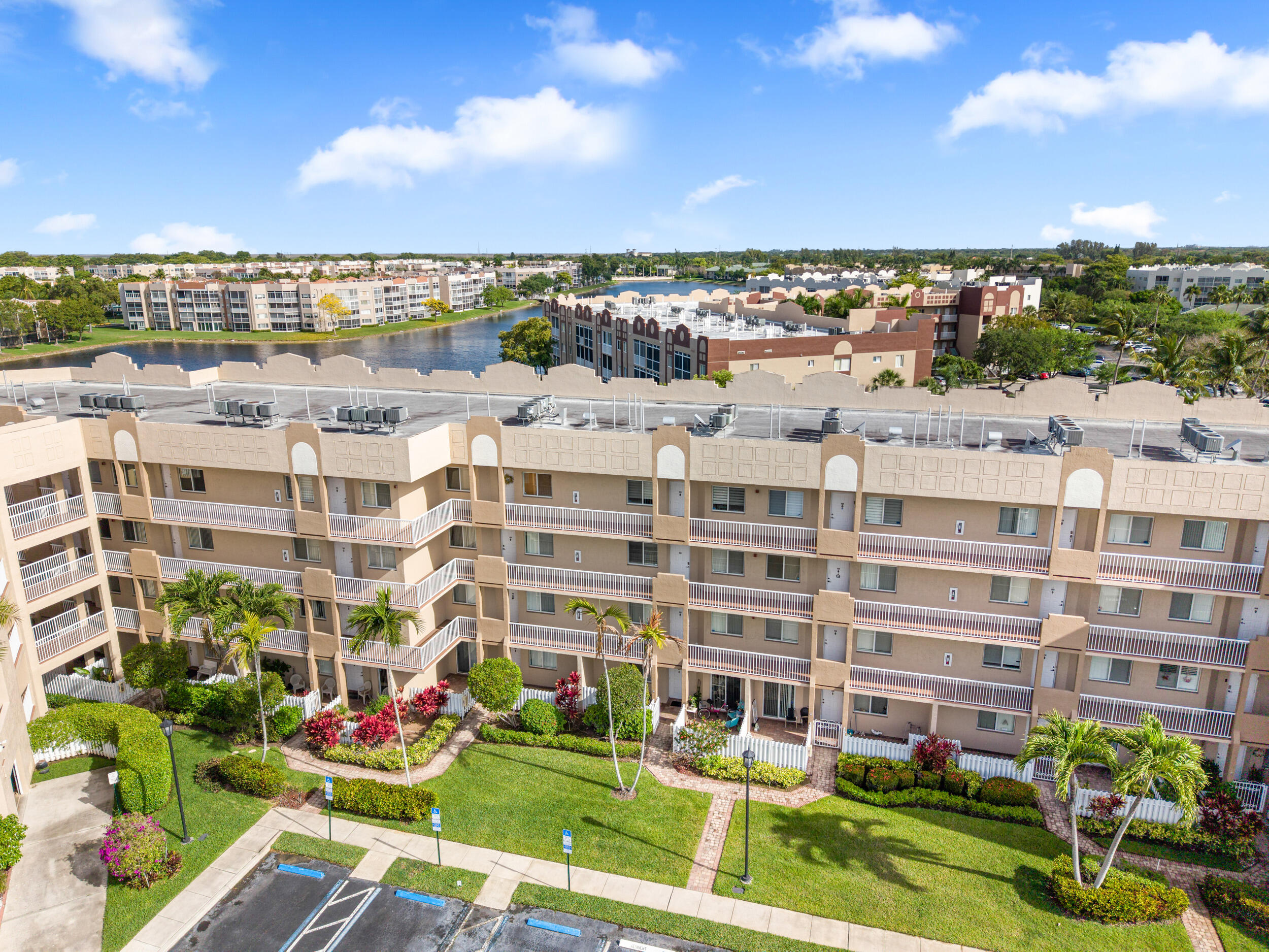 SOUTHAMPTON CONDOMINIUM - Residential