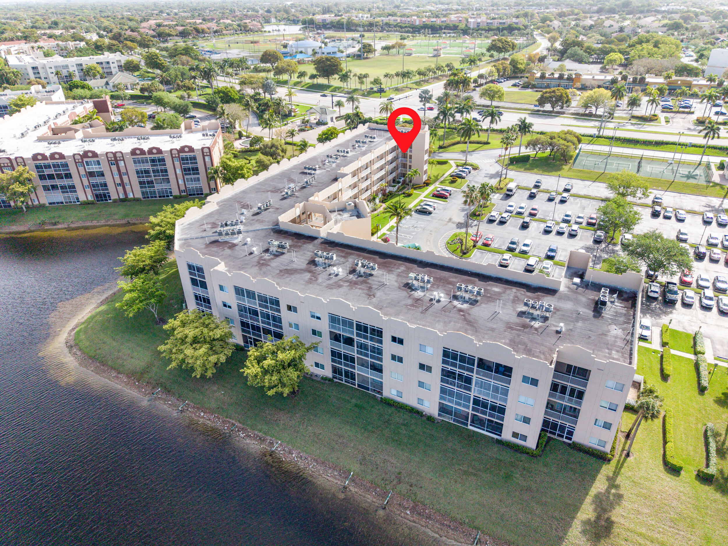 SOUTHAMPTON CONDOMINIUM - Residential