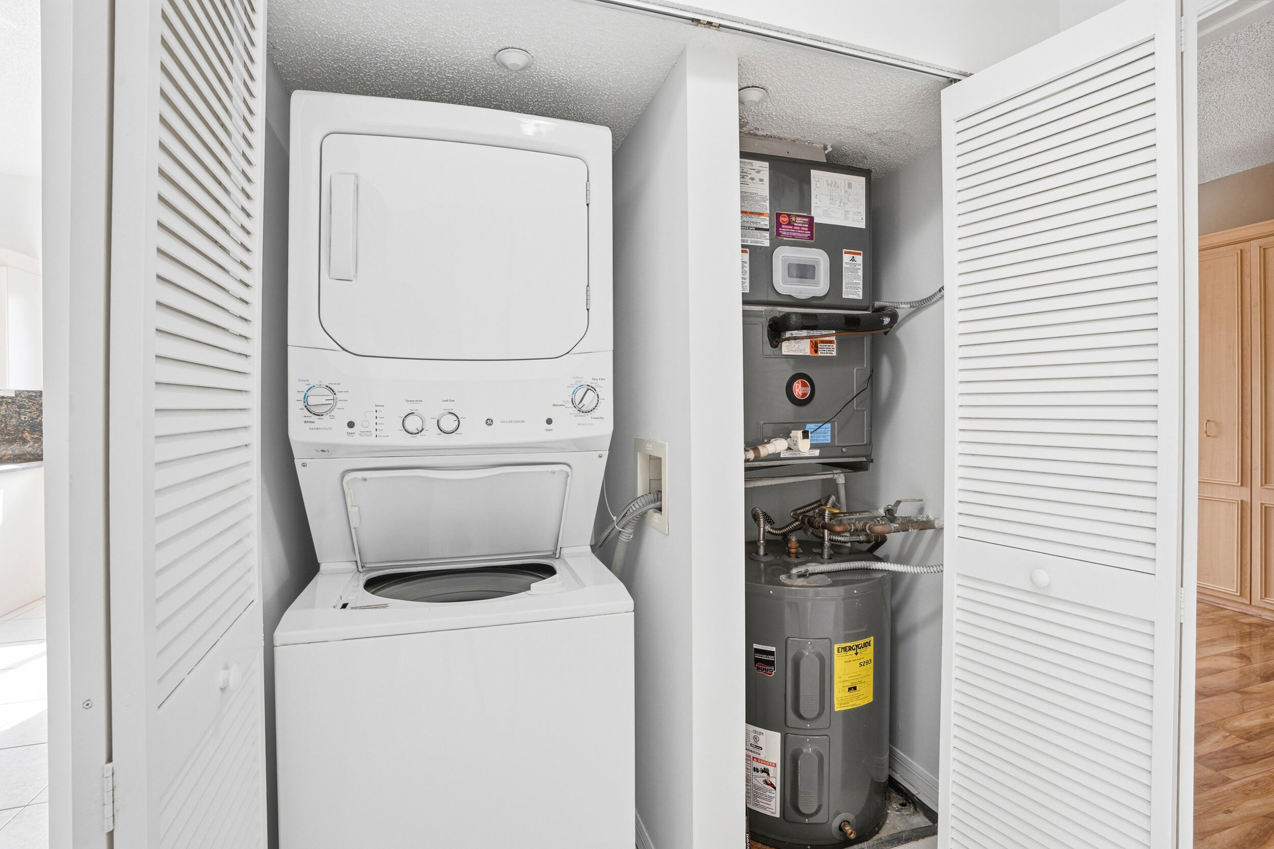 SOUTHAMPTON CONDOMINIUM - Residential