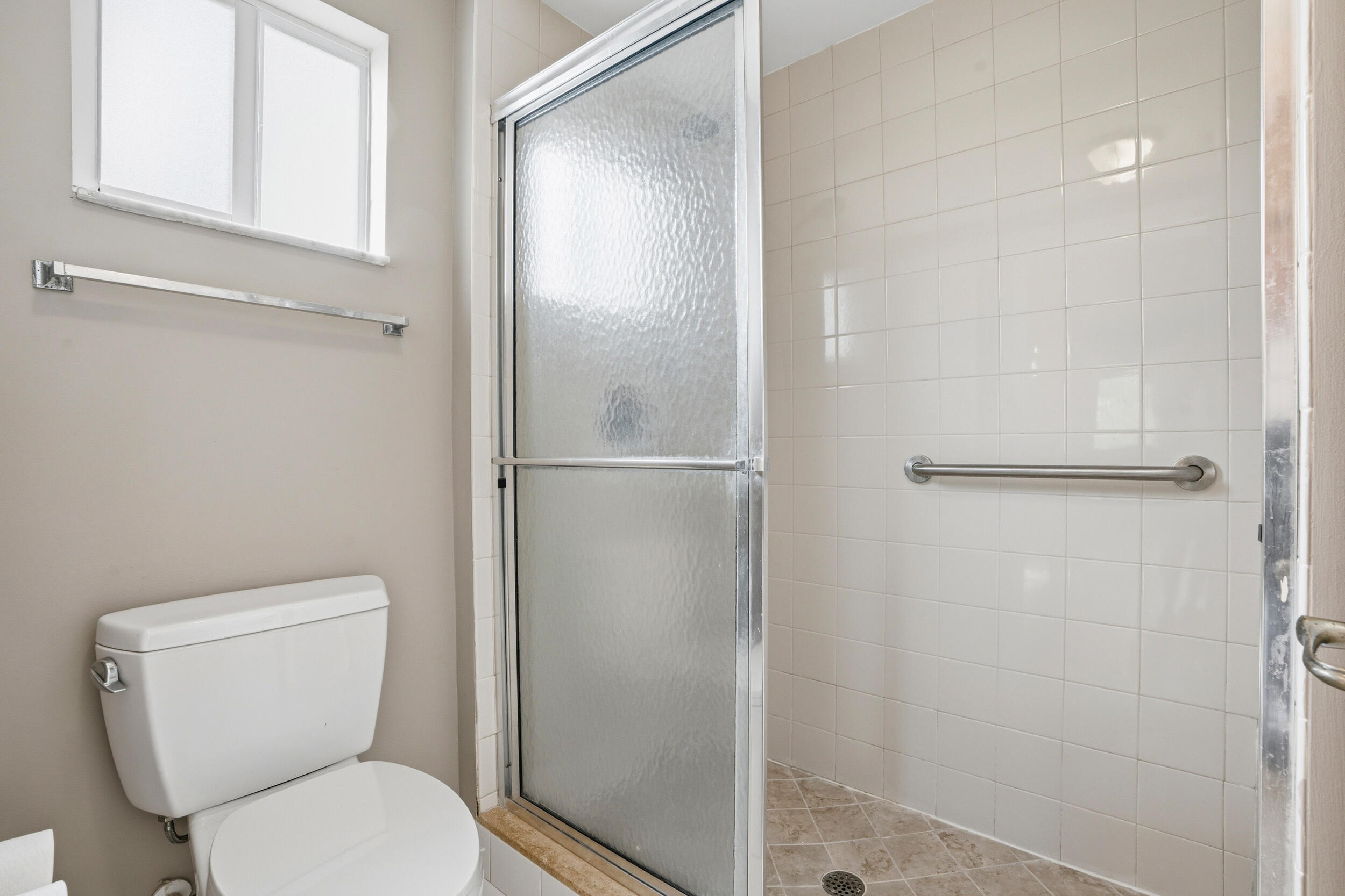 SOUTHAMPTON CONDOMINIUM - Residential