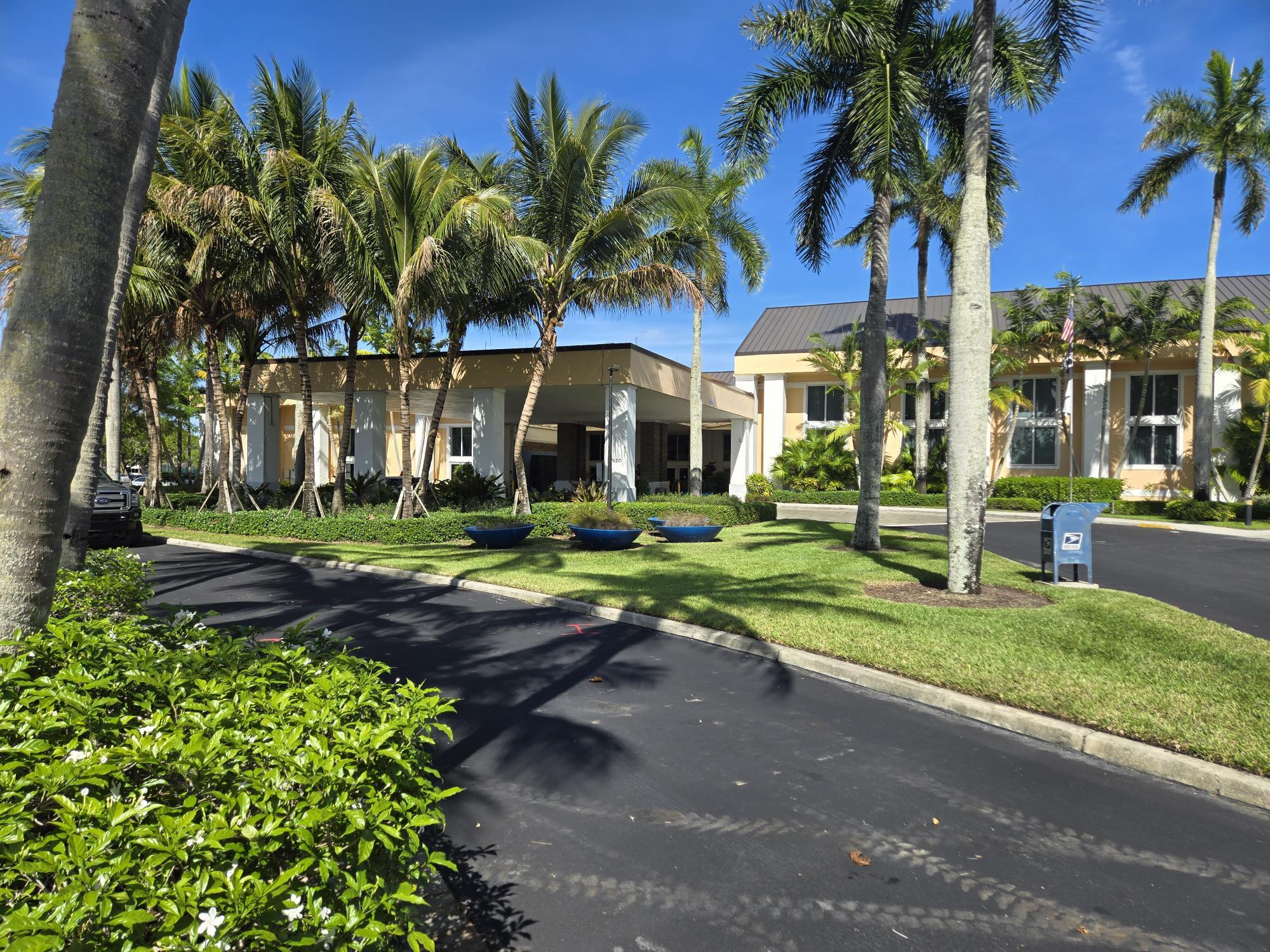 SOUTHAMPTON CONDOMINIUM - Residential