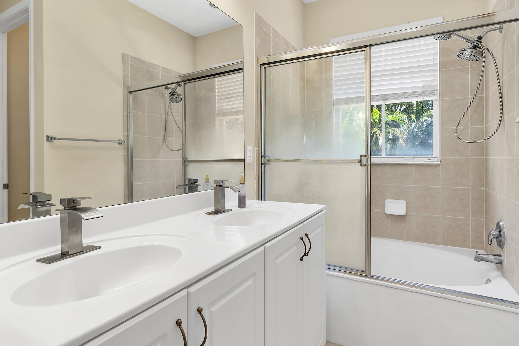 MONTEREY BAY PUD - Residential Lease