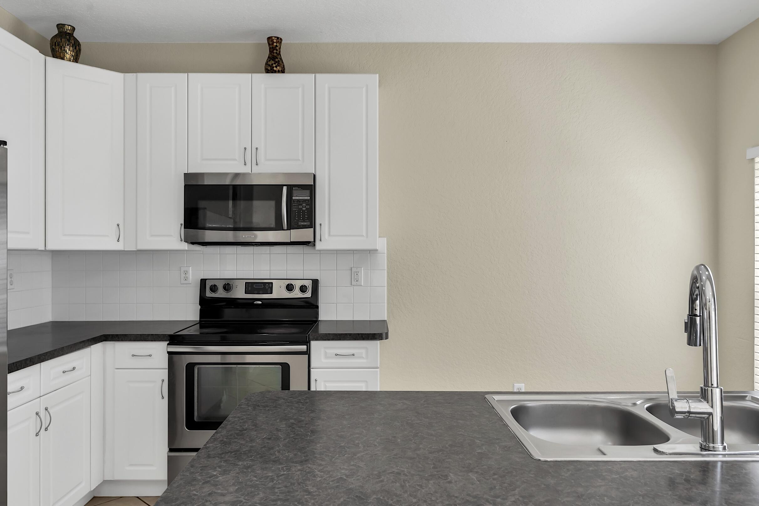 MONTEREY BAY PUD - Residential Lease