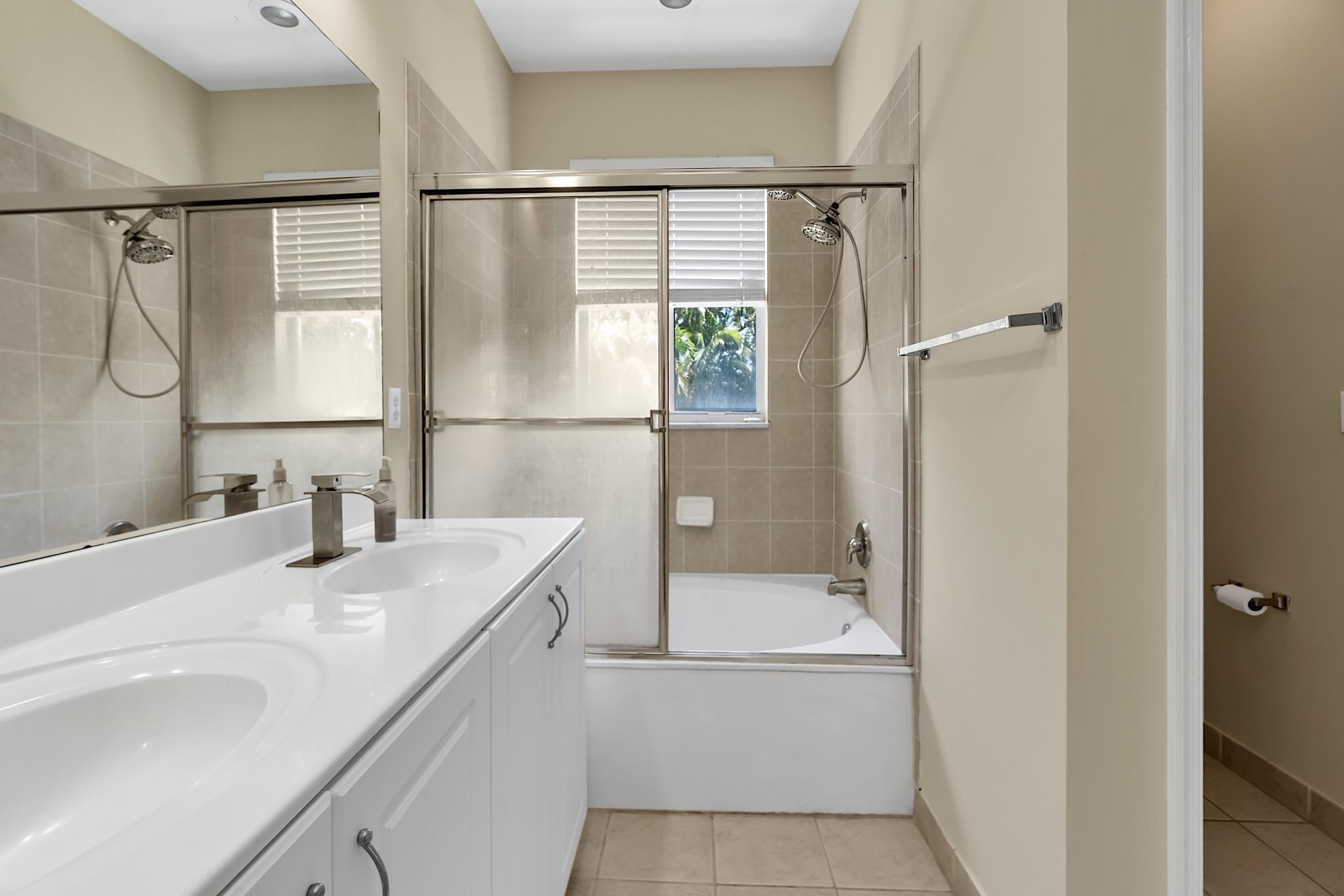 MONTEREY BAY PUD - Residential Lease