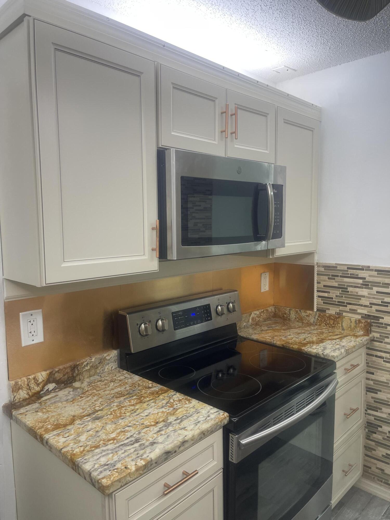 CLOISTER POINTE CONDO - Residential Lease