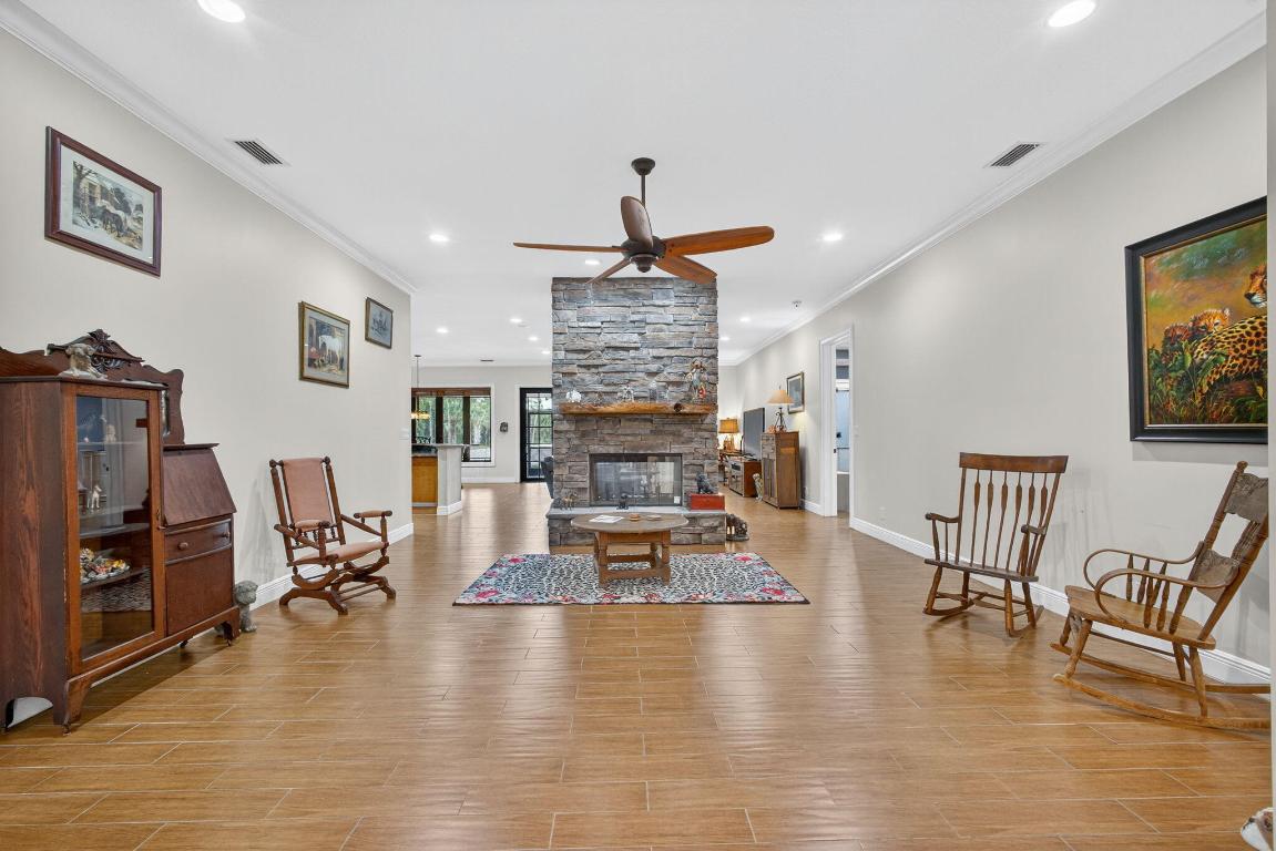 RUSTIC LAKES - Residential