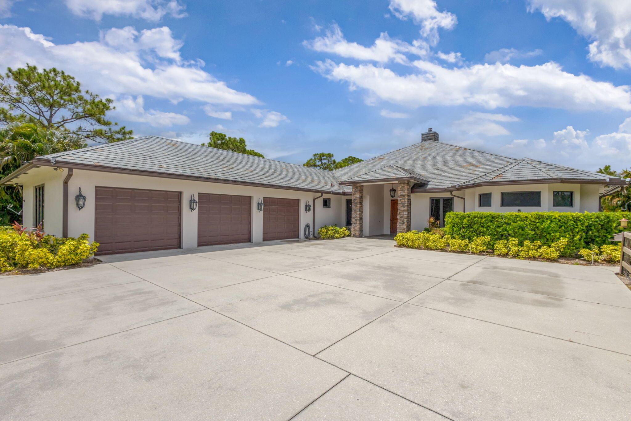 11085 86th Street N