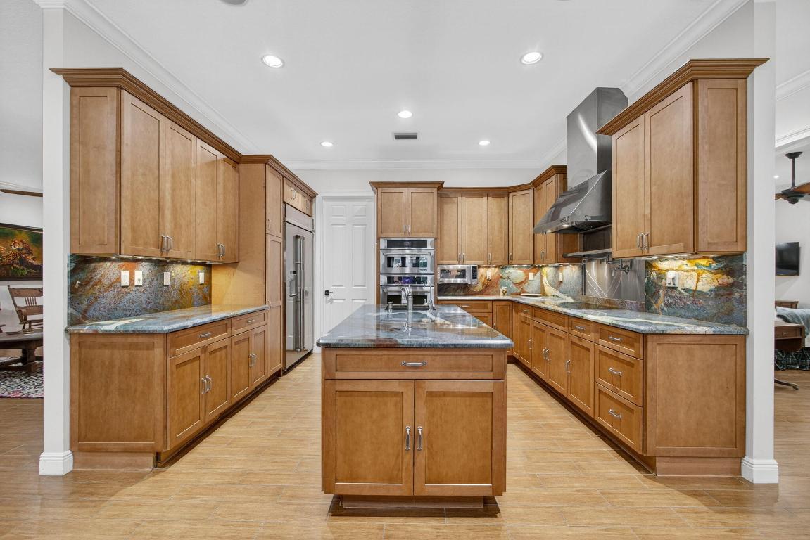 RUSTIC LAKES - Residential