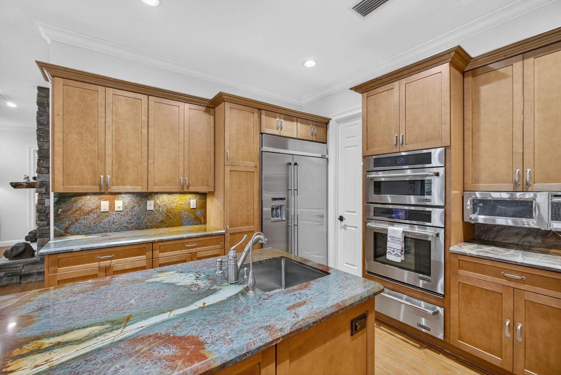 RUSTIC LAKES - Residential