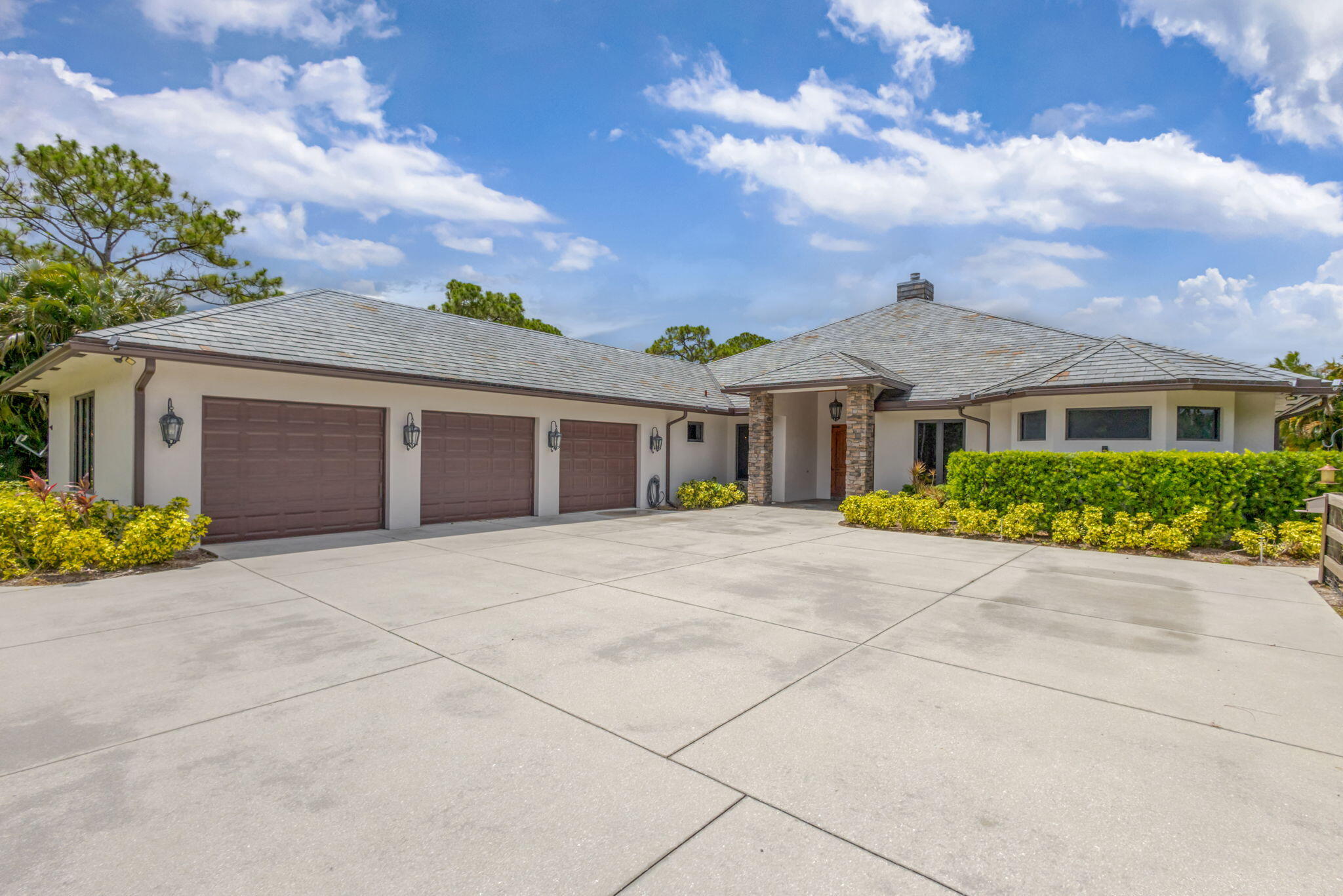 11085 86th Street N