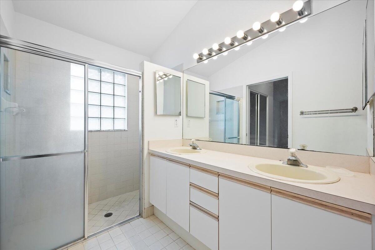 WELLINGTONS EDGE PAR 76 P - Residential