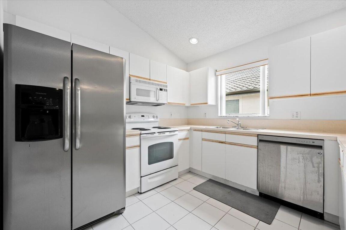 WELLINGTONS EDGE PAR 76 PH 1 - Residential