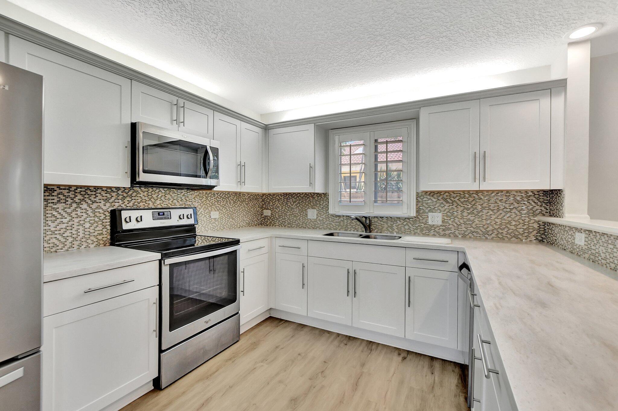 BOCA RATON HILLS SEC 3 - Residential Lease