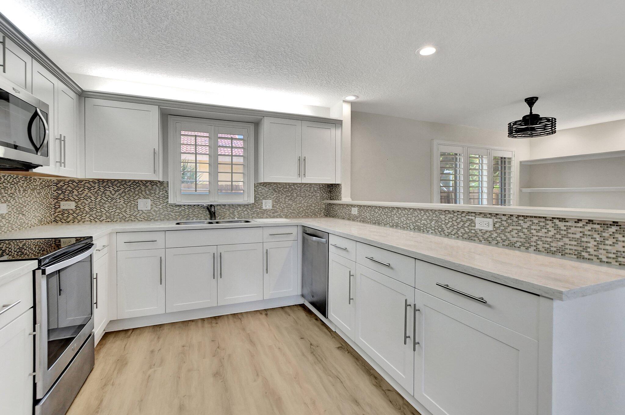 BOCA RATON HILLS SEC 3 - Residential Lease