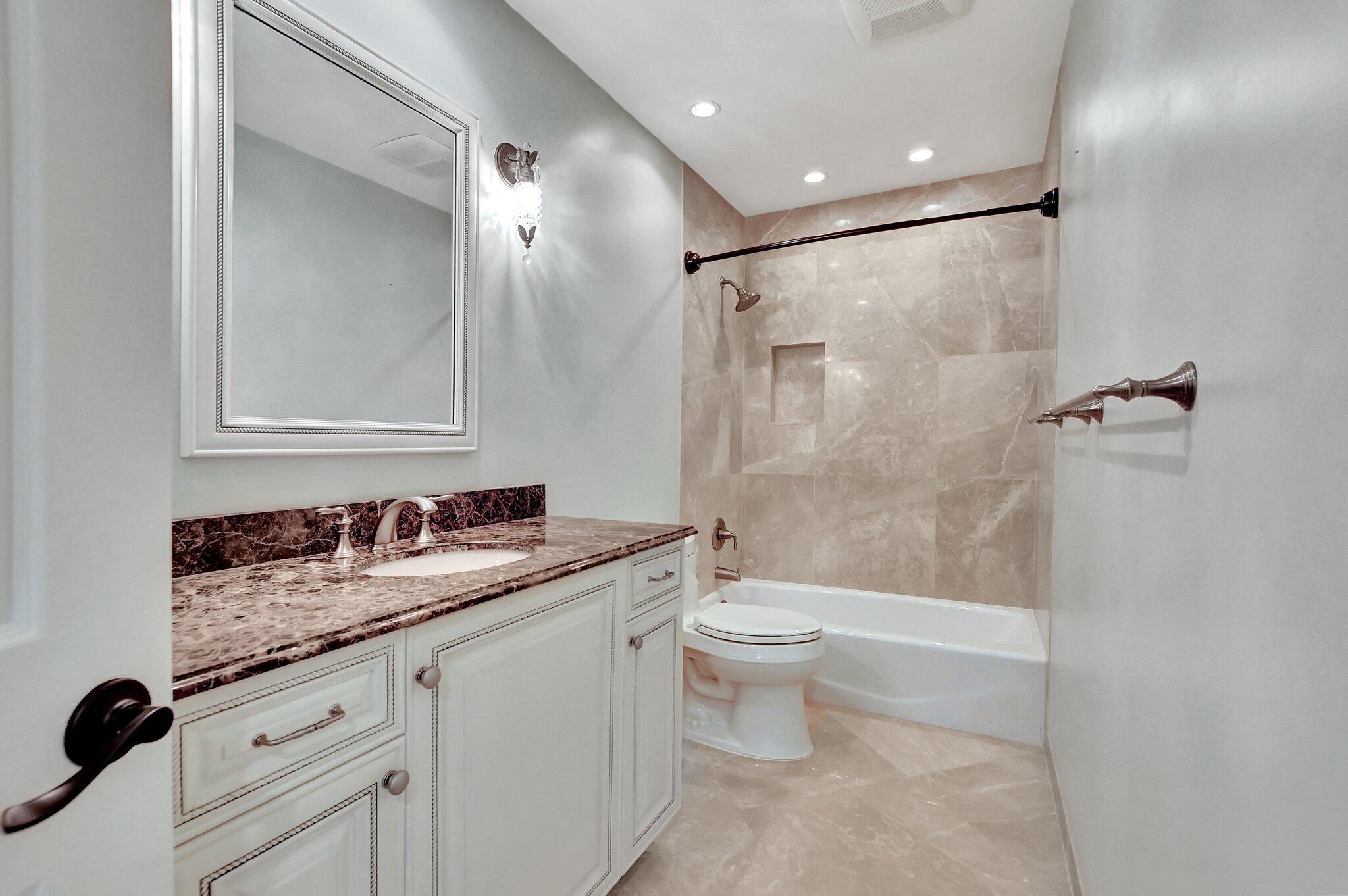BOCA RATON HILLS SEC 3 - Residential Lease