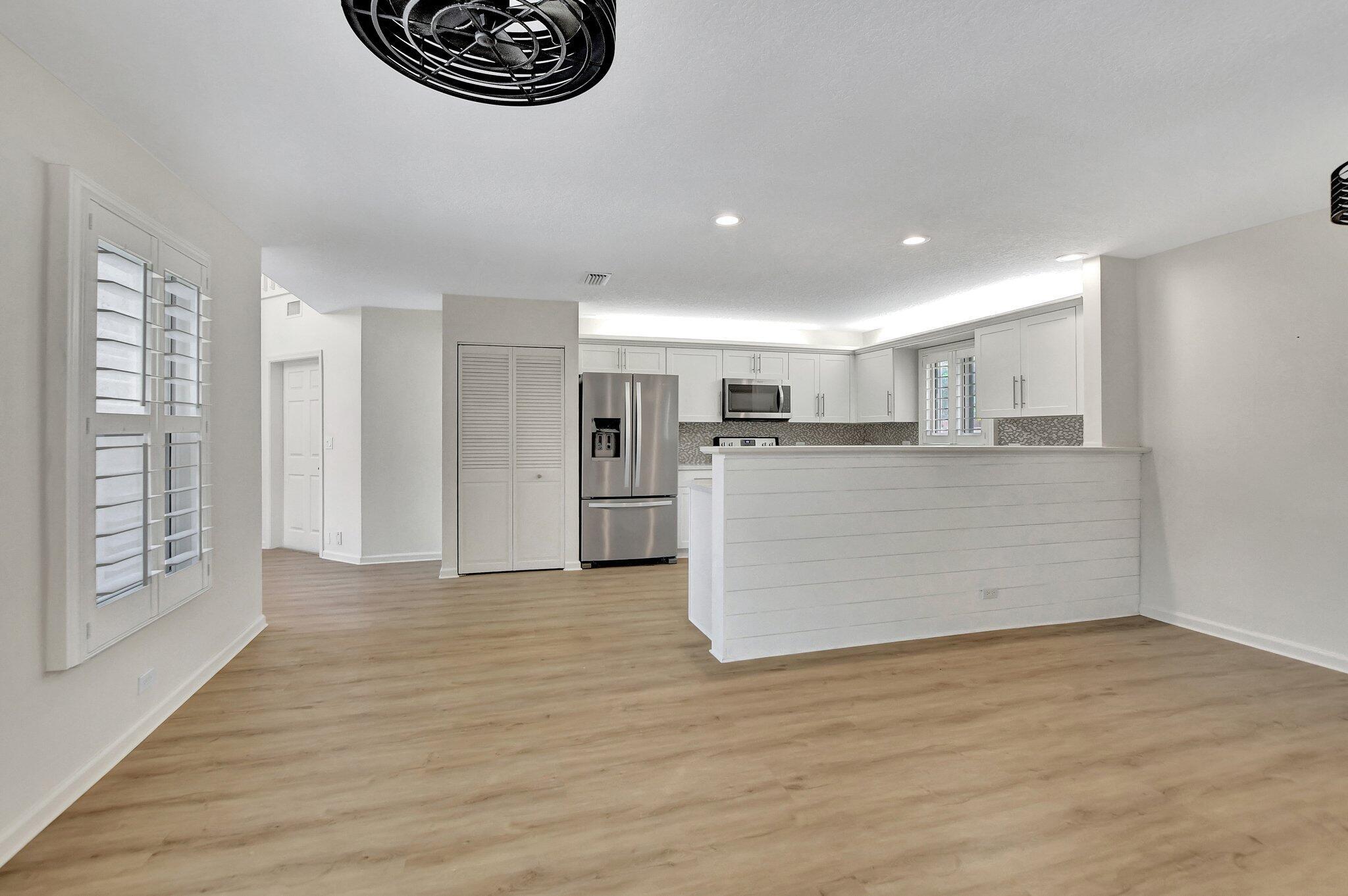 BOCA RATON HILLS SEC 3 - Residential Lease