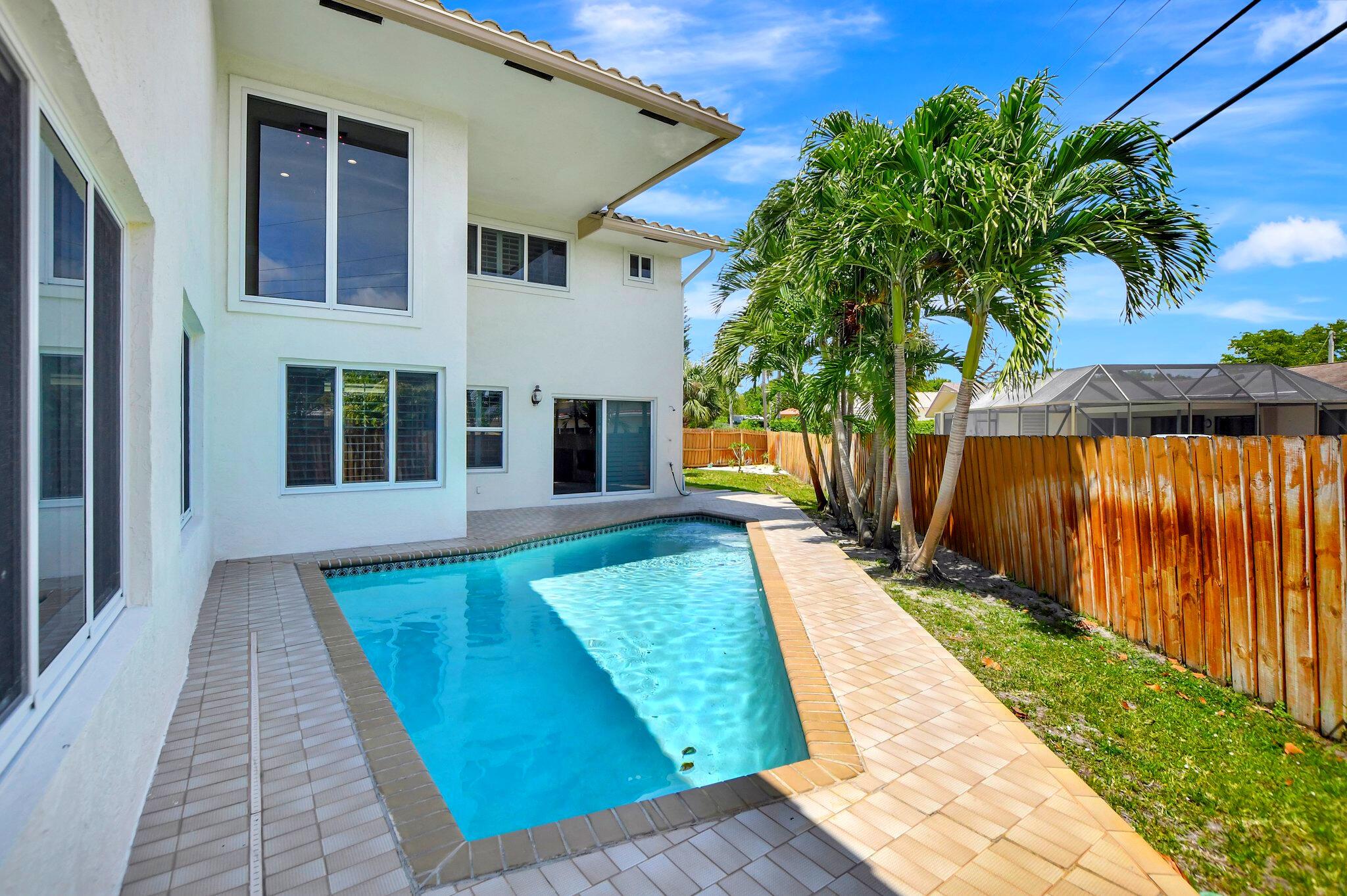 BOCA RATON HILLS SEC 3 - Residential Lease