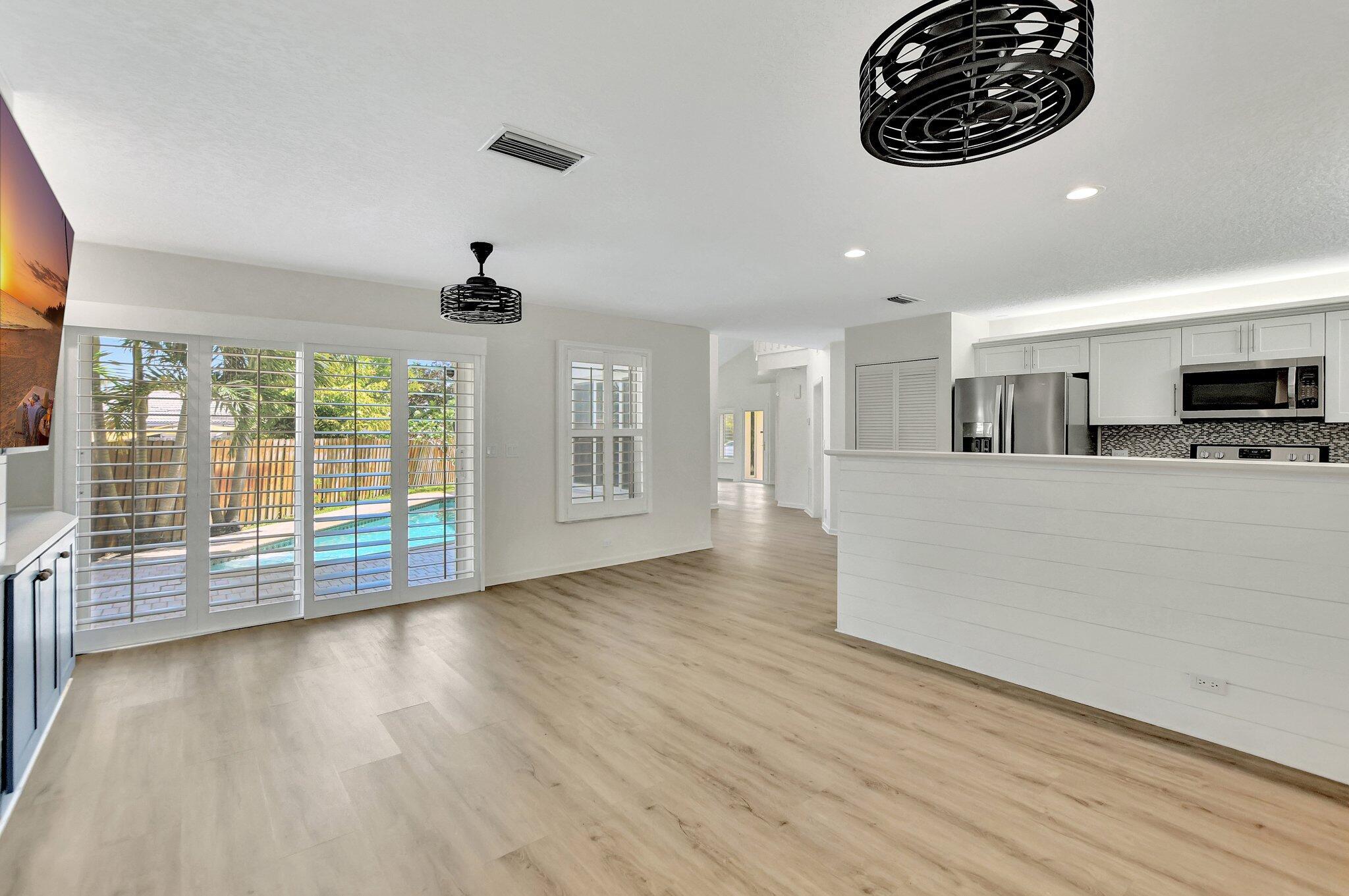 BOCA RATON HILLS SEC 3 - Residential Lease