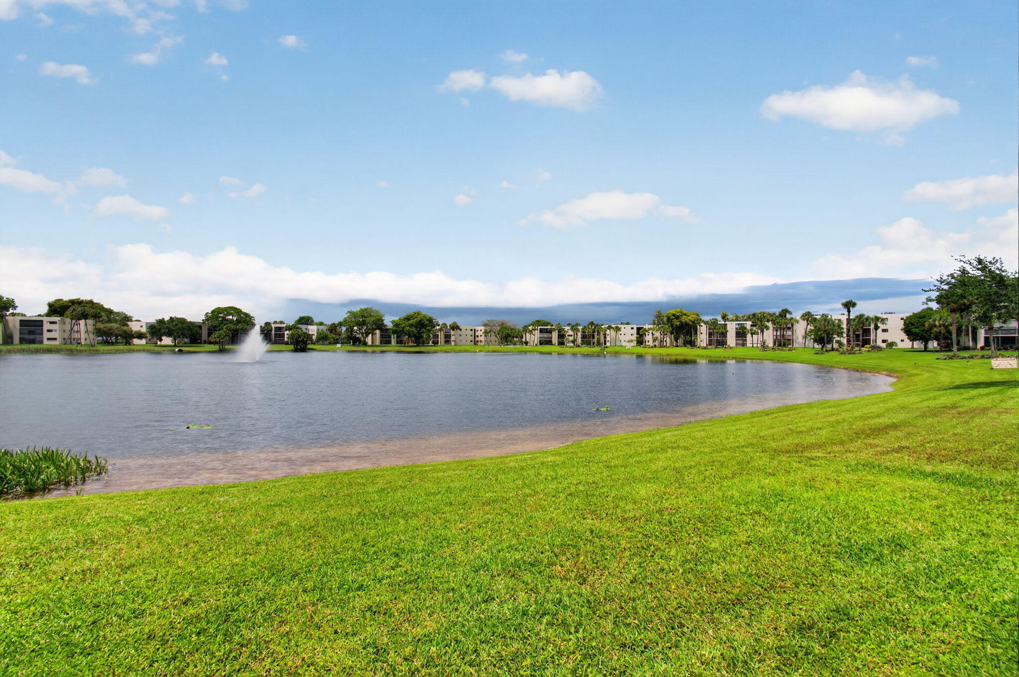 DOGWOOD CONDO - Residential