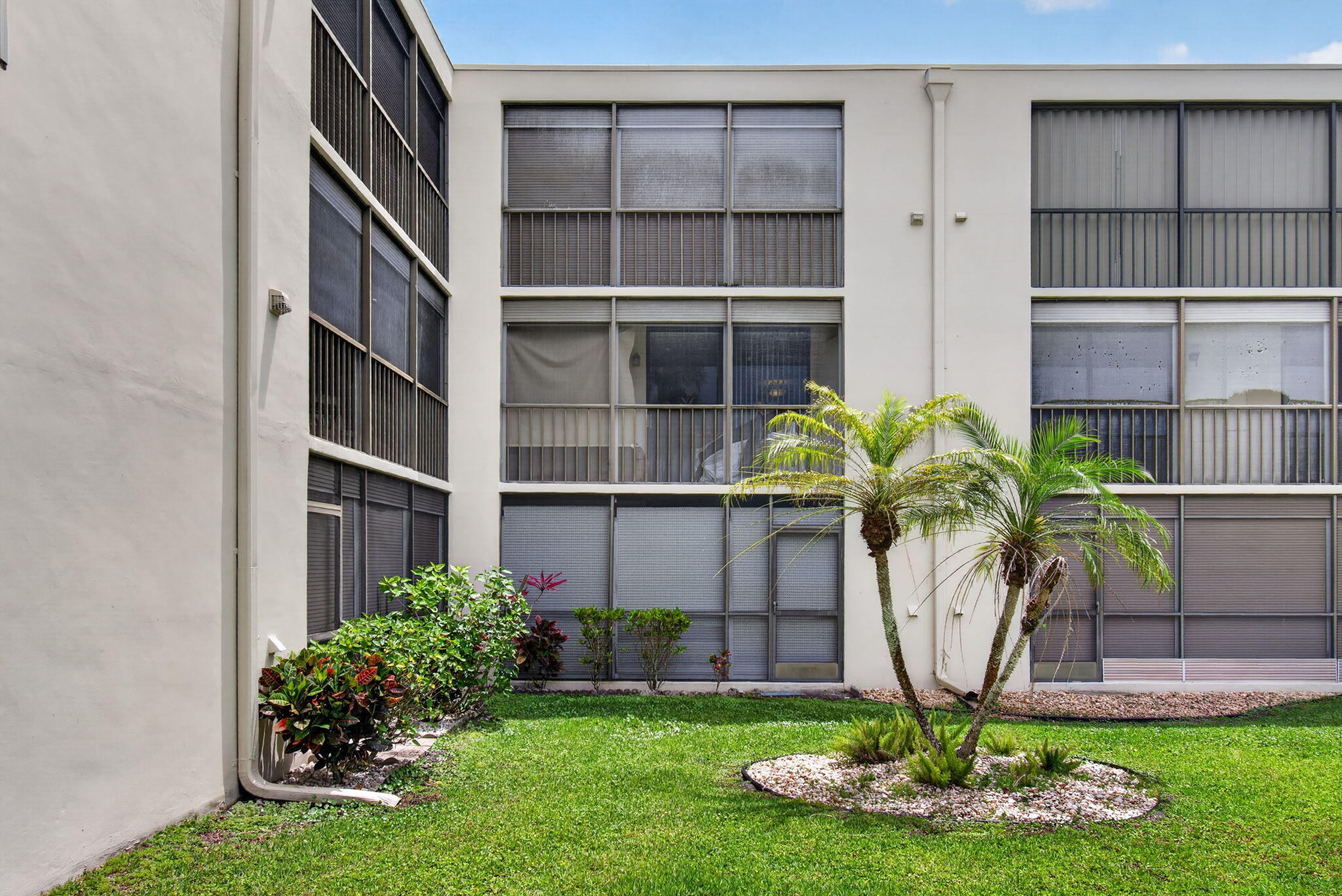 DOGWOOD CONDO - Residential