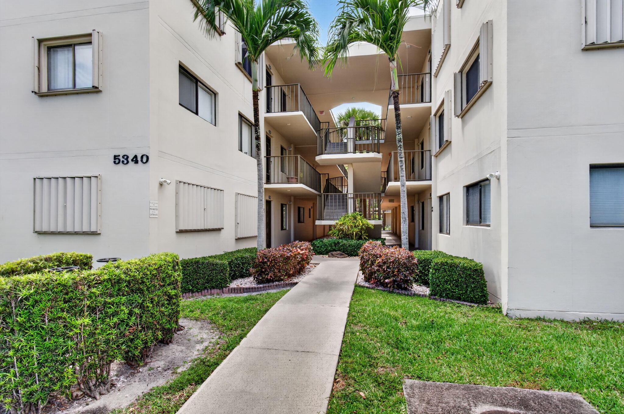 DOGWOOD CONDO - Residential