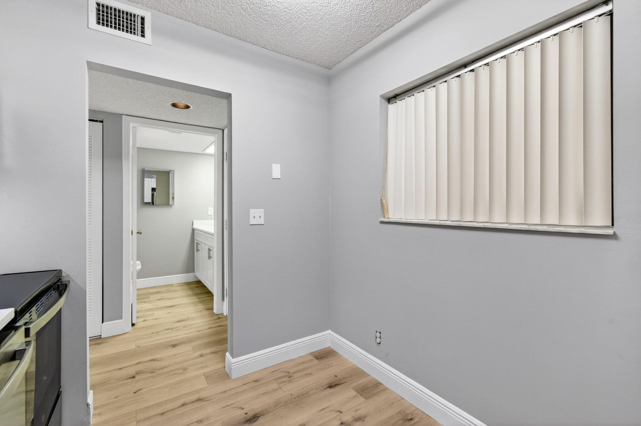 DOGWOOD CONDO - Residential