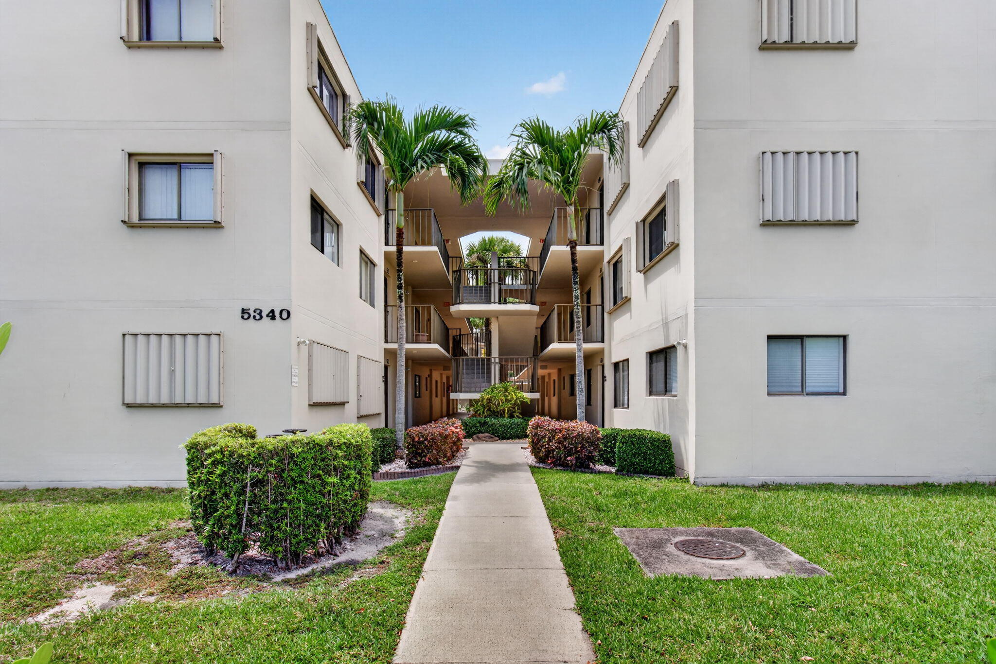 5430 Las Verdes Circle