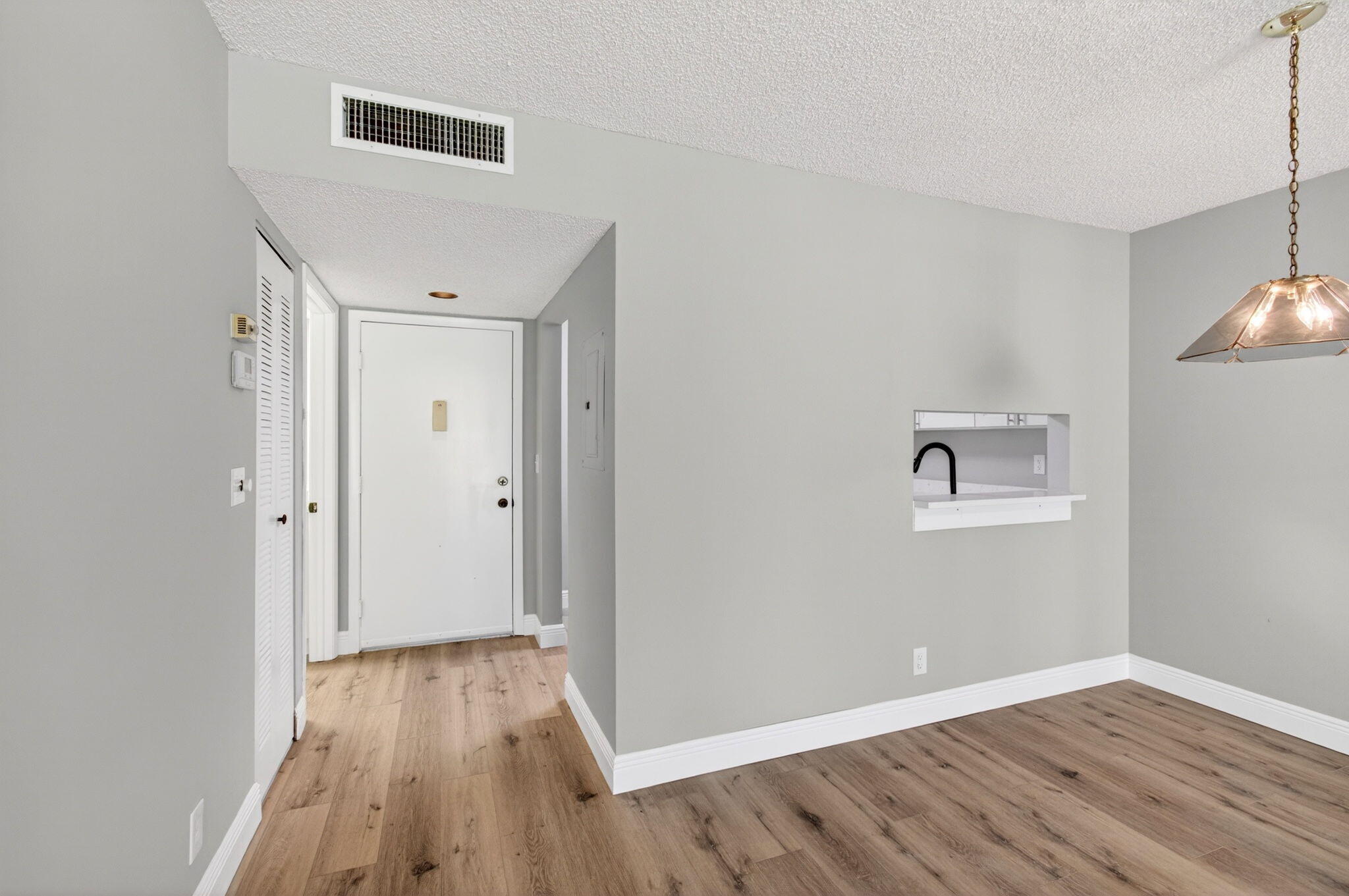 DOGWOOD CONDO - Residential