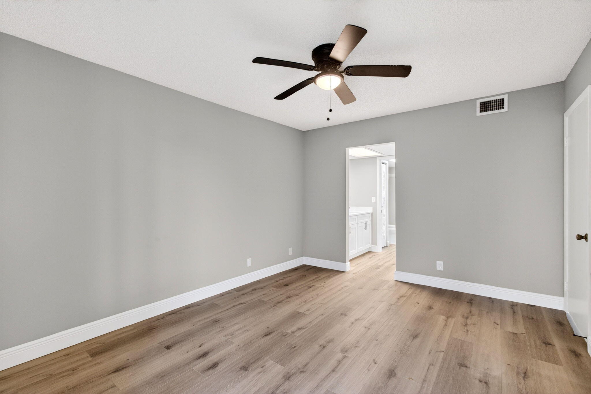 DOGWOOD CONDO - Residential