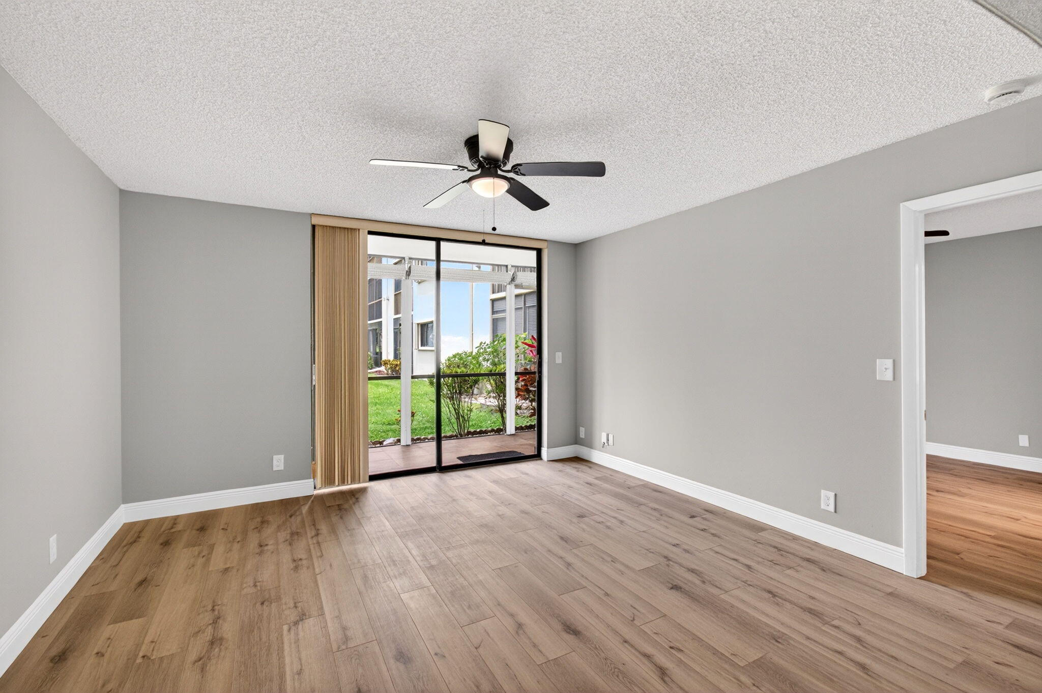 DOGWOOD CONDO - Residential