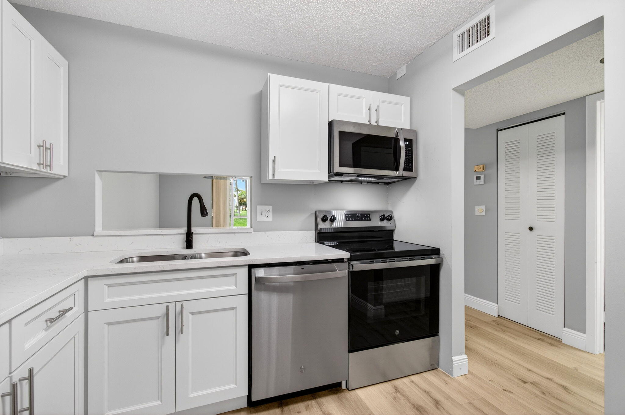 DOGWOOD CONDO - Residential